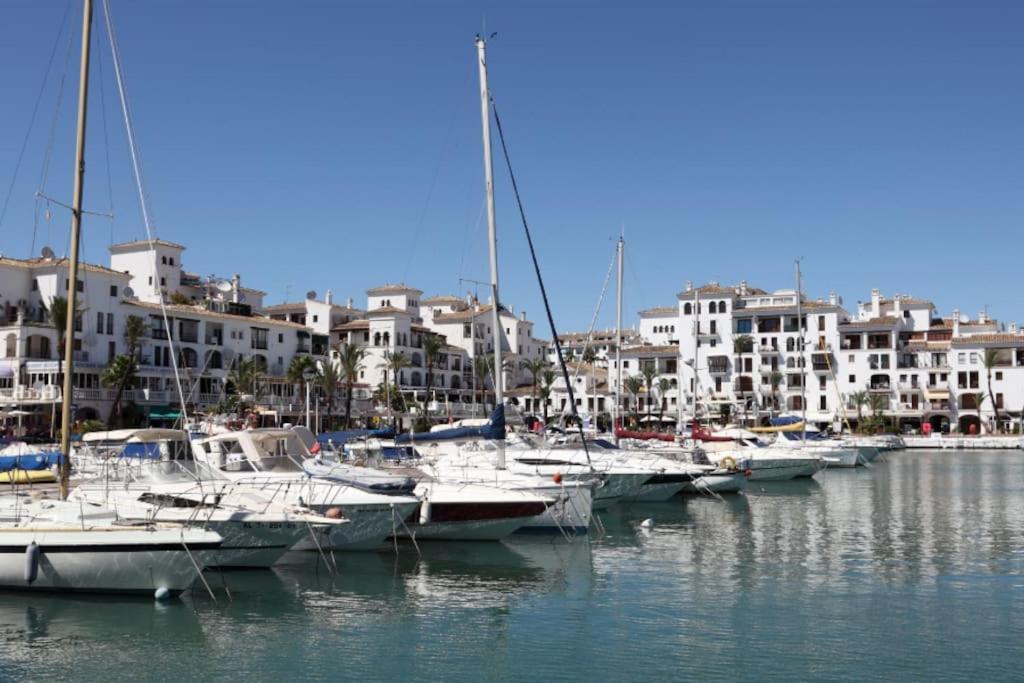 Apartamento Entero Con Solarium En Sabinillas, Con Piscina Y Al Lado Del Puerto De La Duquesa Manilva Exterior photo