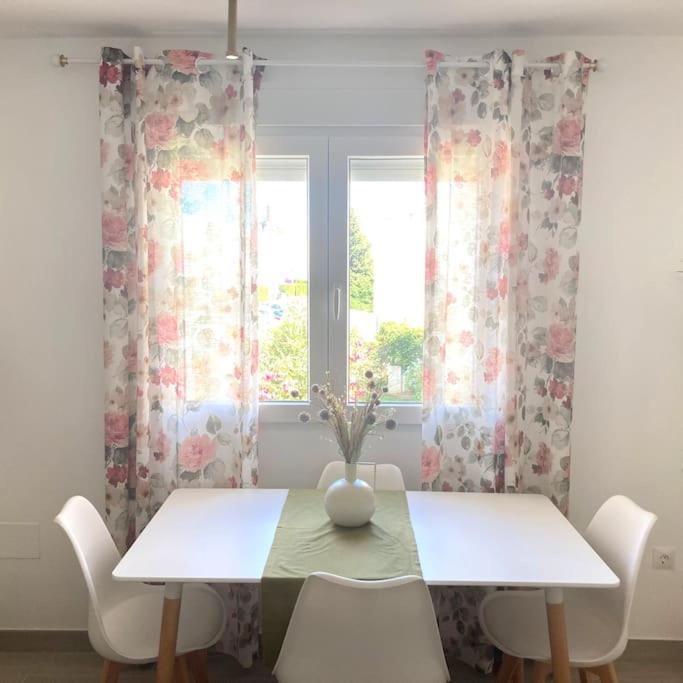 Apartamento Entero Con Solarium En Sabinillas, Con Piscina Y Al Lado Del Puerto De La Duquesa Manilva Exterior photo